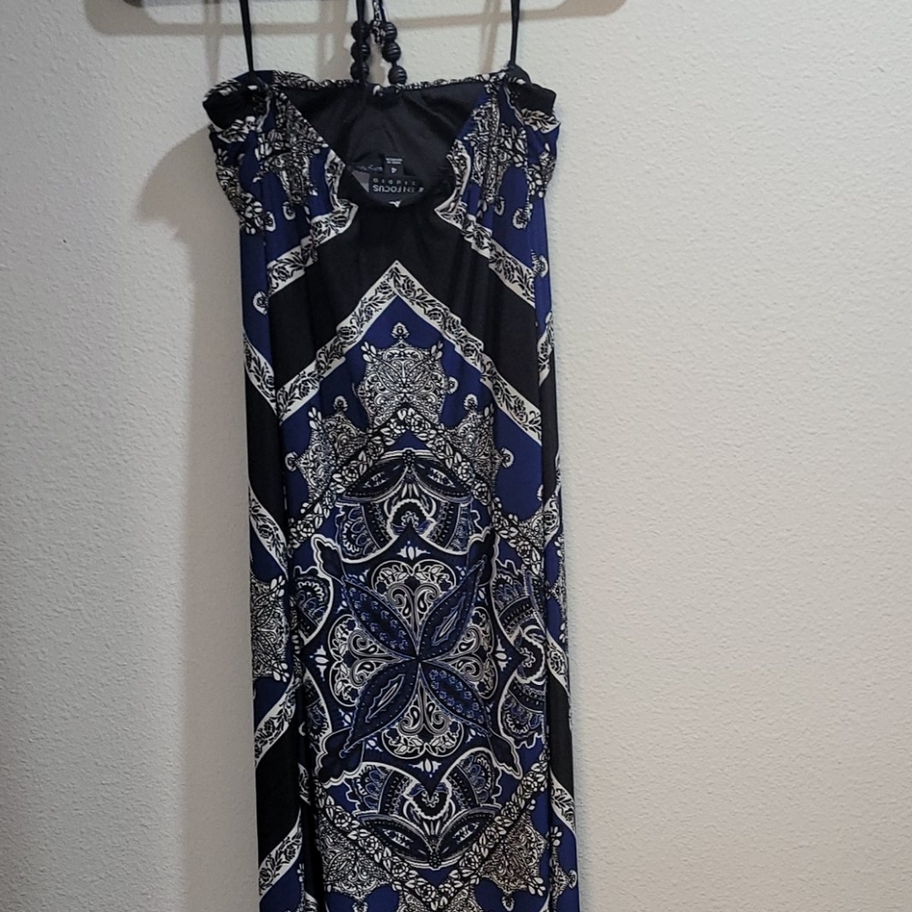 Dress - Picture 4 of 4